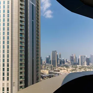 Maison Privee - Luxury Urban Retreat With Burj Khalifa Views Apartment