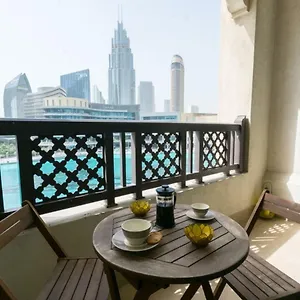 Incredible At Old Town -souk Al Bahar Apartment